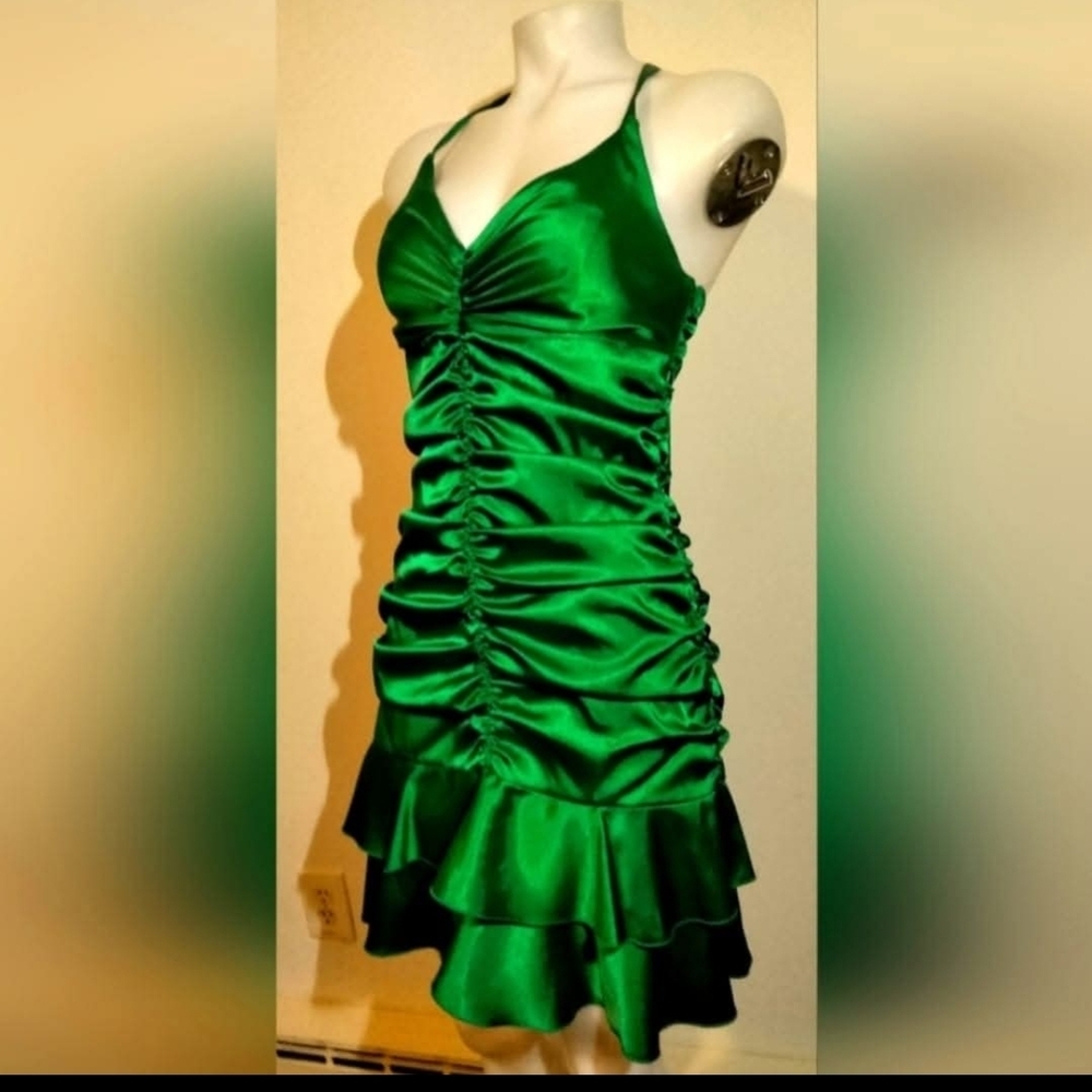 Jessica McClintock Emerald Green Satin Ruched Mini Dress - Picture 2 of 5
